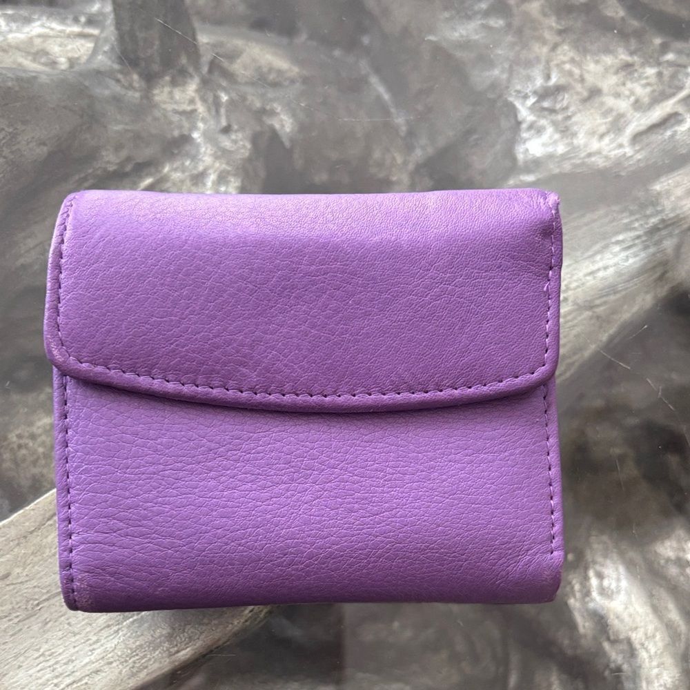 BuxtonPurple Leather Women's Wallet